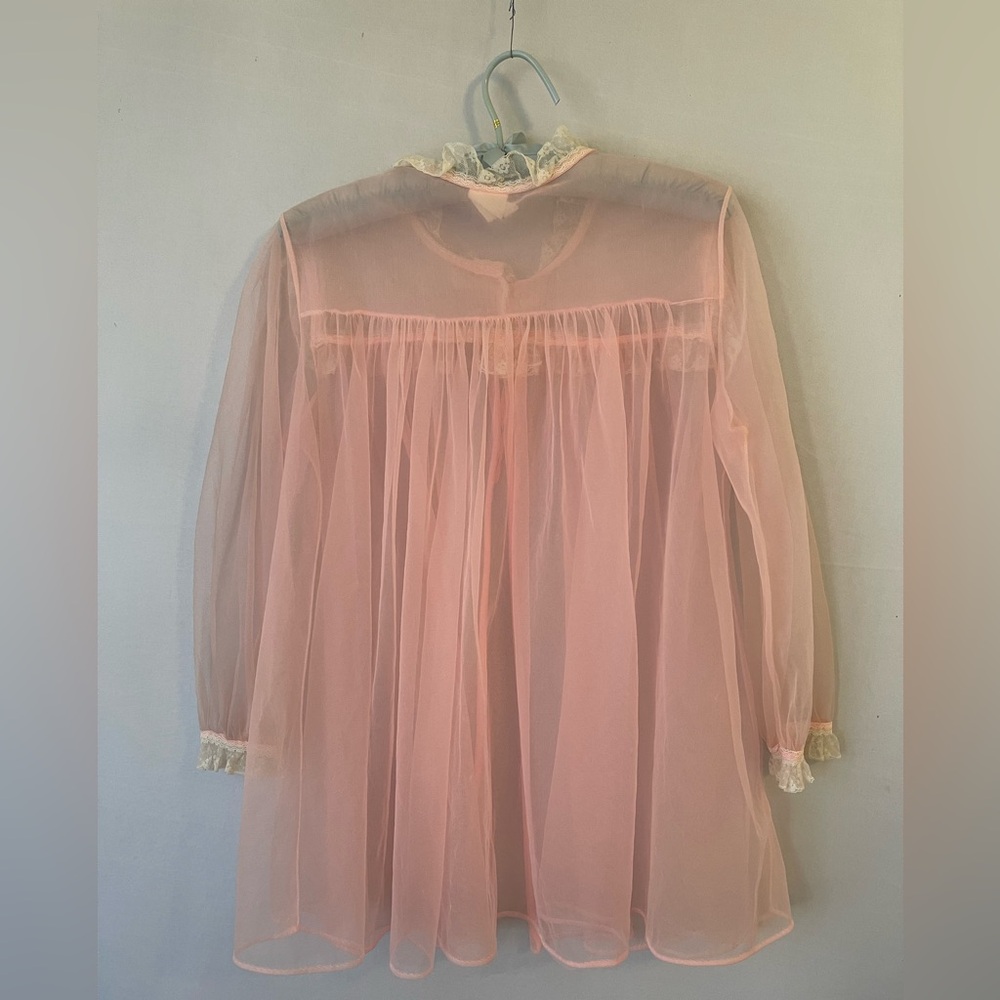 Vintage 60s Sheer Pink Nylon Pajama Nightie Top Peignoir - Picture 6 of 12